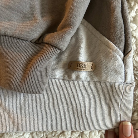 Gray Color Block Sweatshirt - Picture 2 of 4